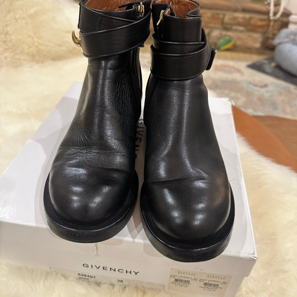 GIVENCHY Shark Lock Black Boots, size 38, Givenchy shoe bag included
